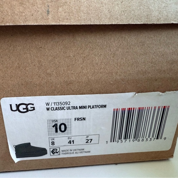 UGG Classic Ultra Mini Platform Boots Women’s 10 FRSN Green Suede 1135092 Box - Picture 2 of 15
